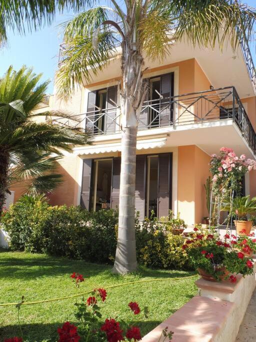Appartamento In Villa A 100 Metri Dal Mare Фонтане-Бьянке Экстерьер фото