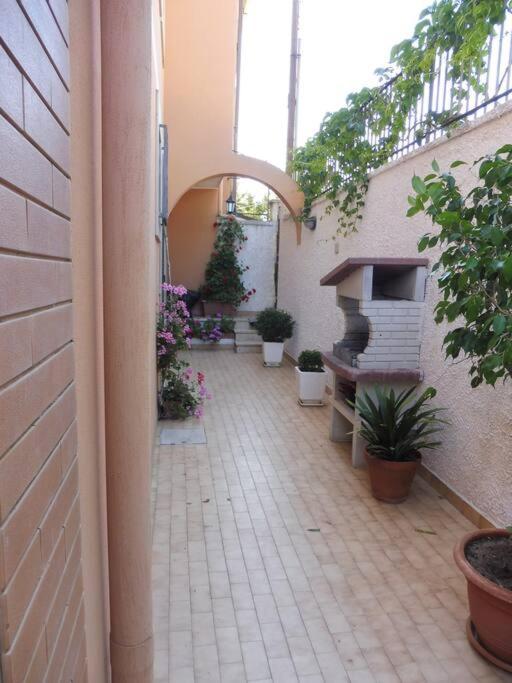 Appartamento In Villa A 100 Metri Dal Mare Фонтане-Бьянке Экстерьер фото